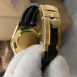 Rolex Daytona Black Dial with Diamond Markers and Gold Bezel - Image 8