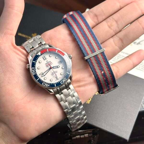 Dong-Ho-Omega-Seamaster-Profesional-007-Replica-11-Nha-May-VS-2-600x600-1.jpg
