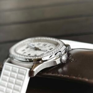 Patek Philippe Replica 11 Watch Aquanaut 5069G With Moissanite Diamond 35.6mm - Image 3
