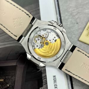 Patek Philippe Nautilus 5711 Replica Watch Leather Strap Green Dial 40mm - Image 3