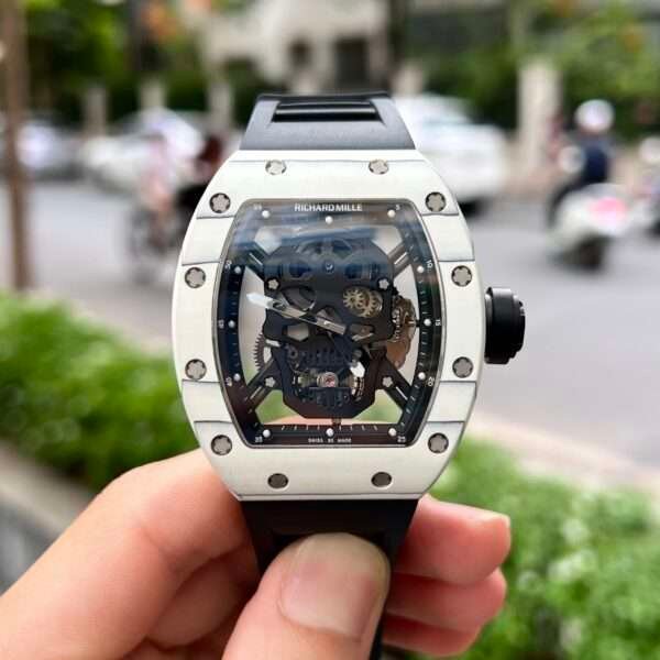 Dong-Ho-Richard-Mille-RM052-Tourbillon-Skull-Carbon-Rep-11-EUR-43mm-6-600x600-1.jpg