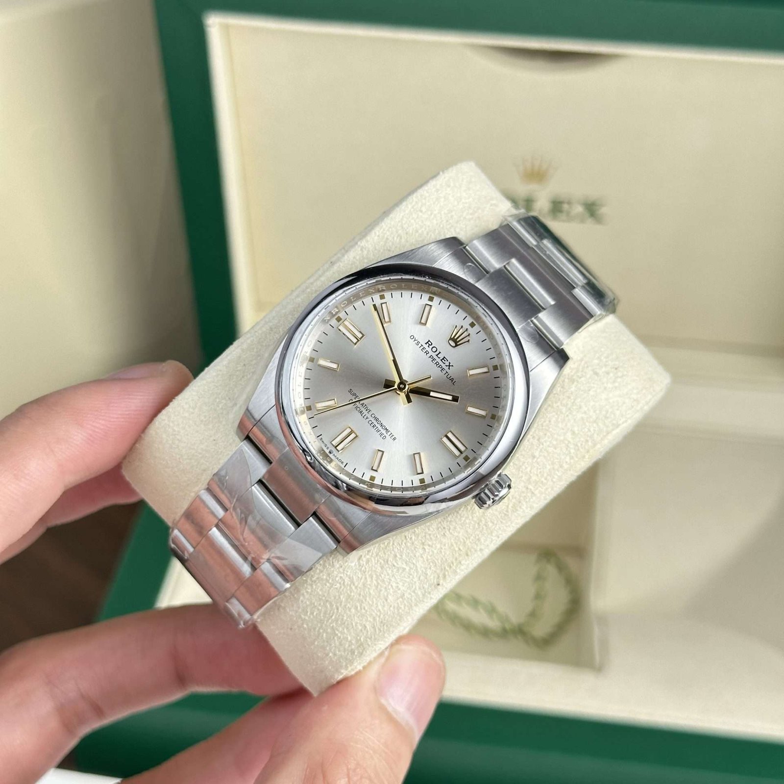 Rolex Oyster Perpetual 36mm 126000 Silver Dial Clean Factory