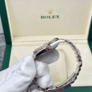 Rolex DateJust 126331 Demi Rose Gold Black Dial 41mm Replica - Image 3
