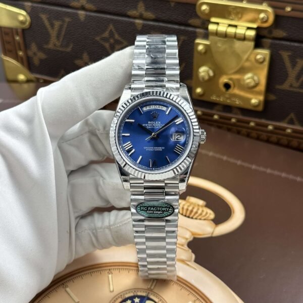 Dong-Ho-Rolex-Day-Date-Mat-Xanh-Duong-Replica-11-Nang-212-Gram-Bo-Chuyen-Dong-Calibre-3255-Nha-May-RC-40mm-14