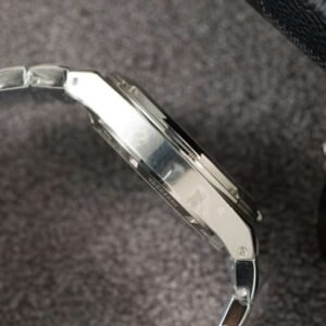 Vacheron Constantin Overseas 4500V Green Dial 41mmm - Image 6