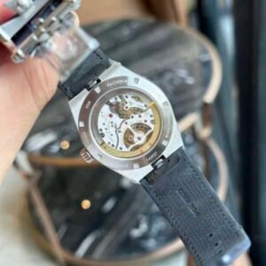 Vacheron Constantin Overseas Tourbillon 6000V Blue Watch 42.5mm - Image 4