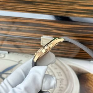 Patek Philippe Aquanaut 5167R Rose Gold 40mm - Image 7