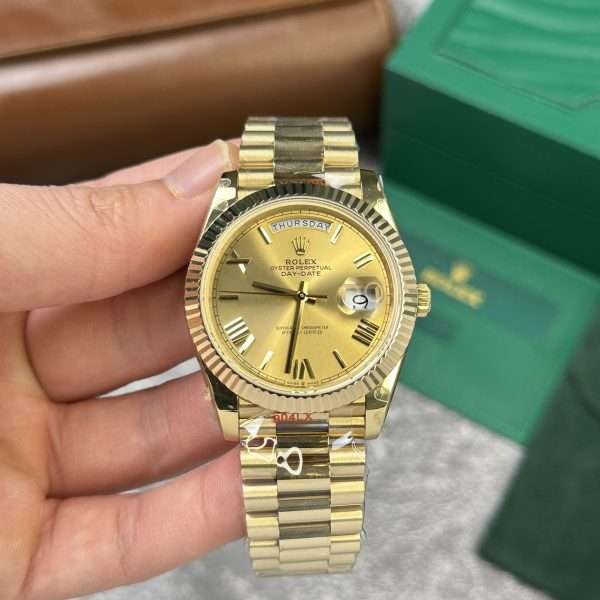 Rolex-Day-Date-228238-Replica-11-V2-Tinh-Chinh-Can-Nang-167gr-GM-Factory-40mm-2-600x600-1.jpg