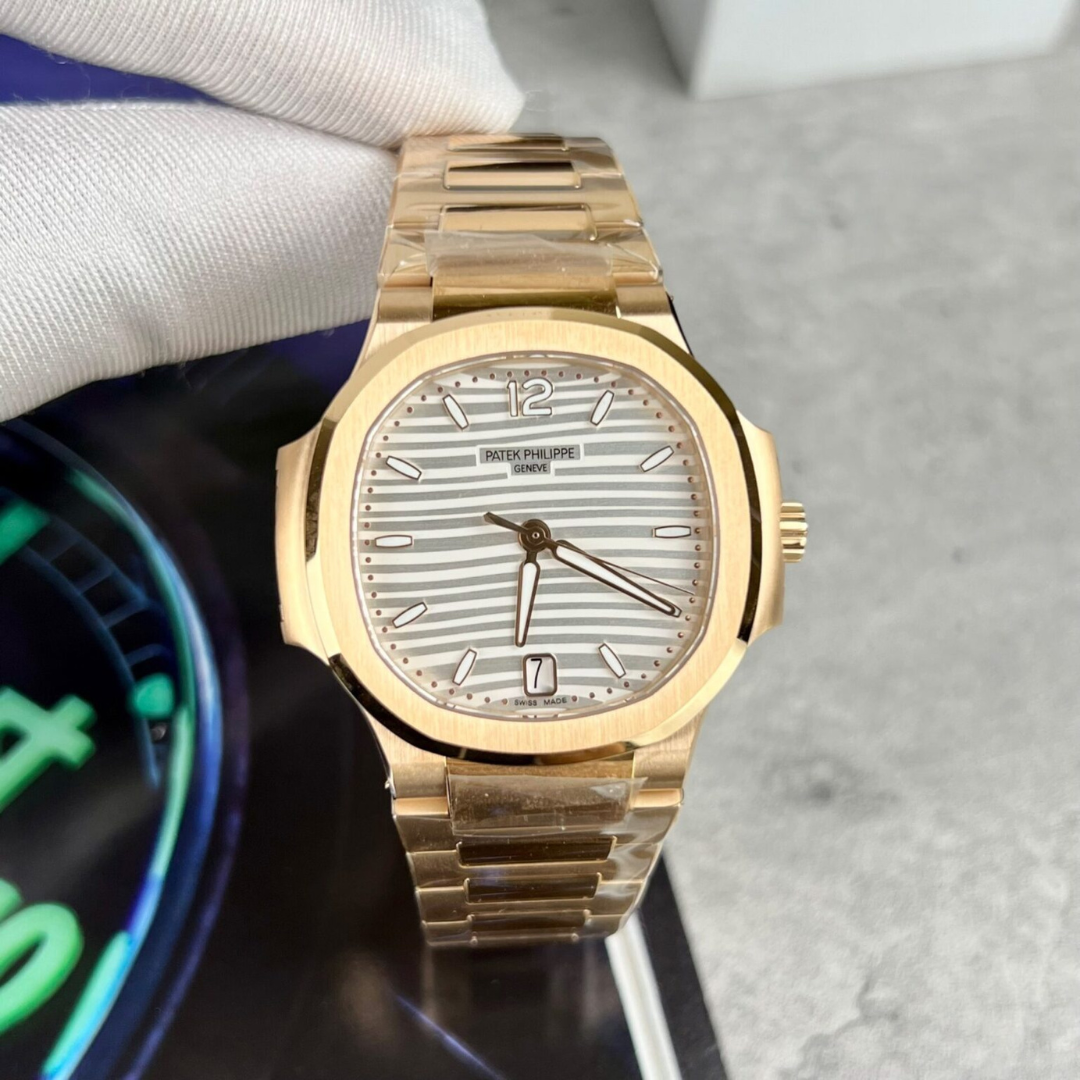 Patek Philippe Nautilus 7118 Replica 1:1 Watch Rose Gold 3K Factory 35.2mm